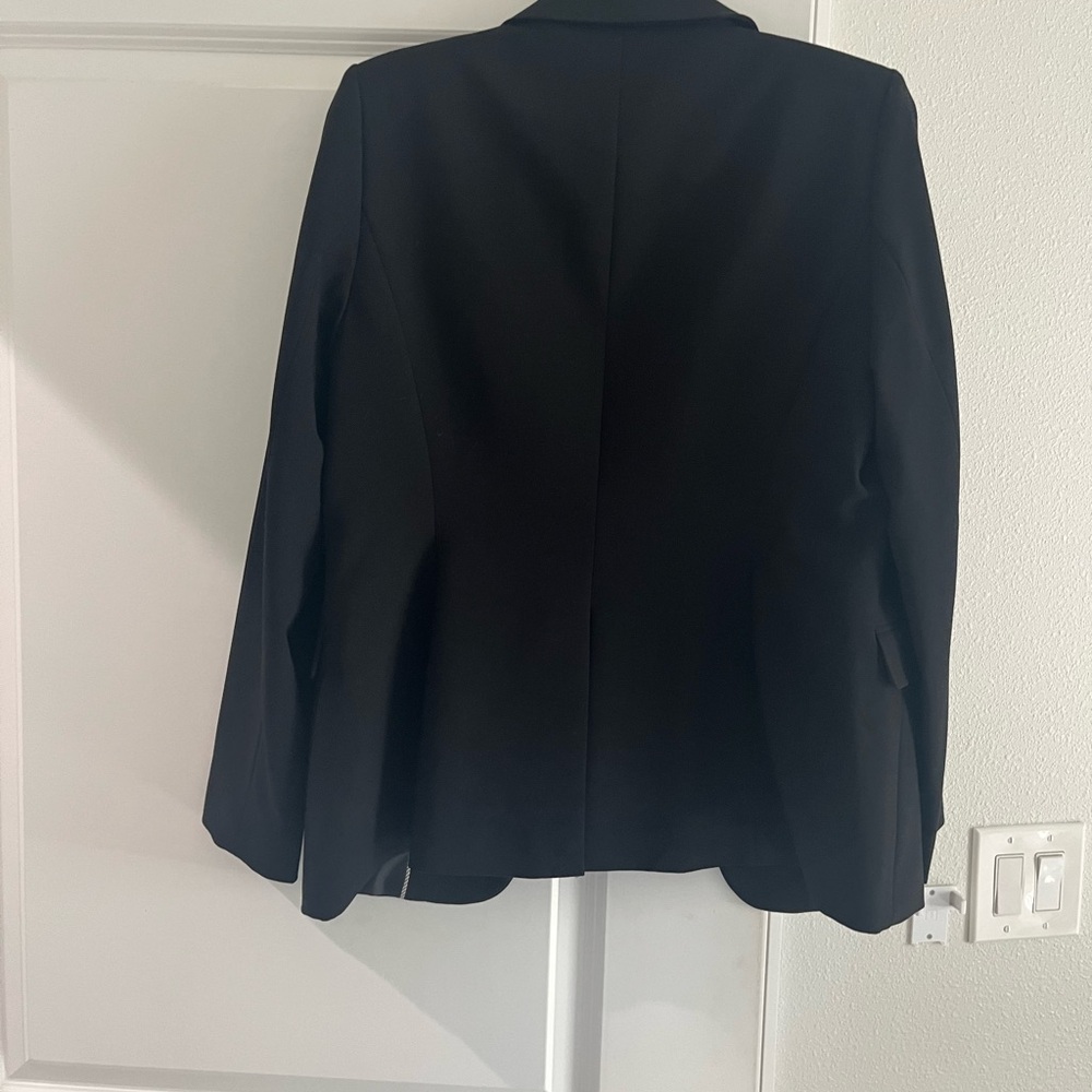 Nice black jacket, good condition suit jacket